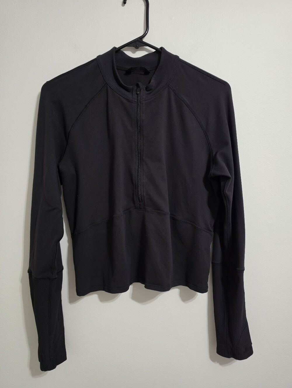 163. Lululemon Half Zip Lojg Sleeve Mock Neck Active Top